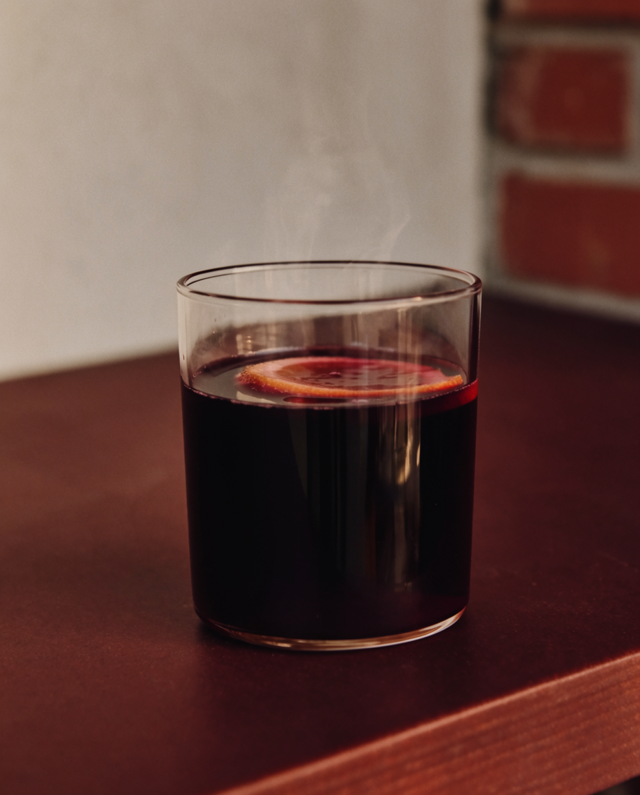 Dampfender Glühwein von Jules im Glas